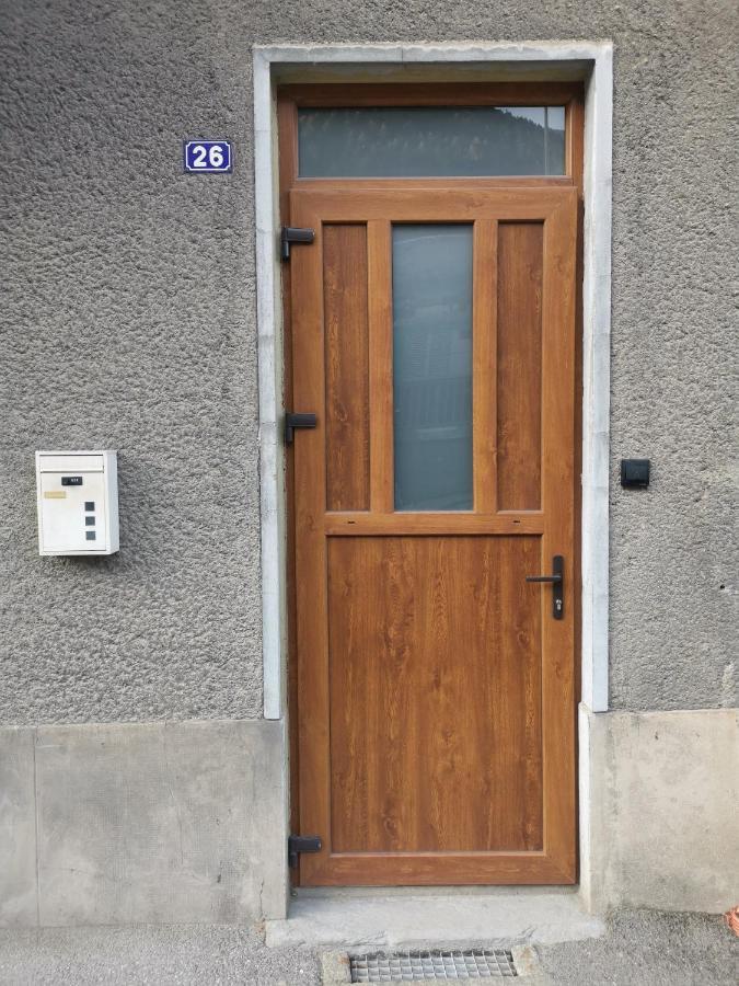Appartement Au Bord De La Riviere *