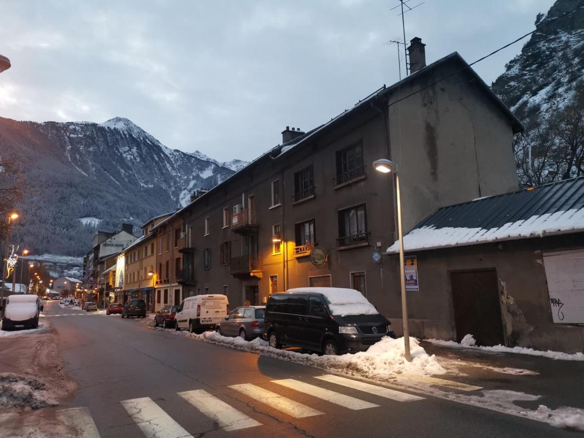 Au Bord De La Riviere Apartment Modane